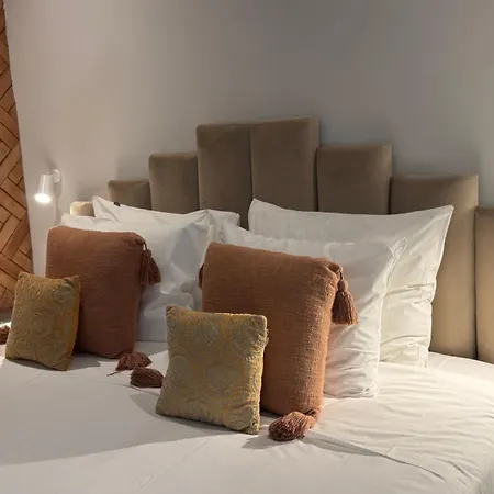 Silken Comfy Studios Hotel-3